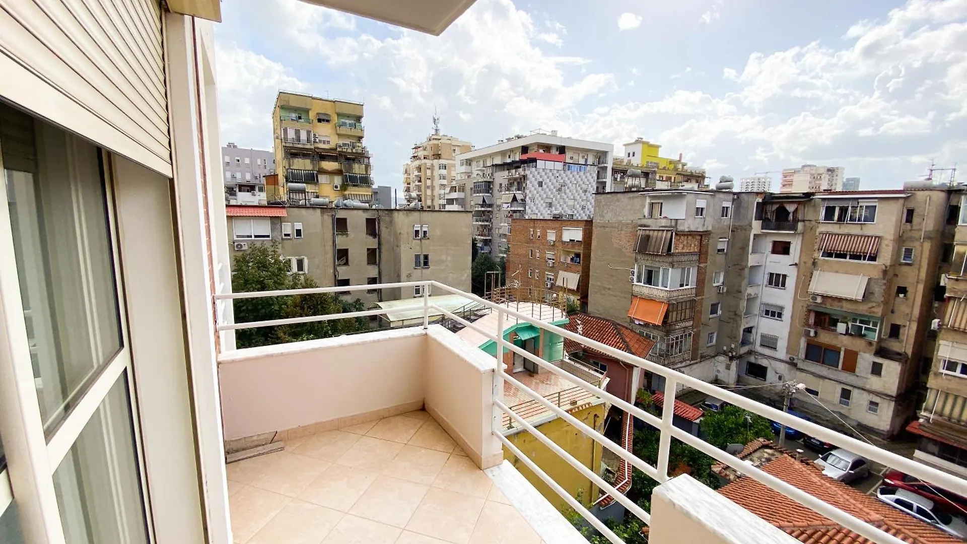 Modern Apartment At New Bazaar, Central Tirana